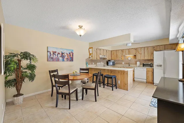  Unit 28c photo 5