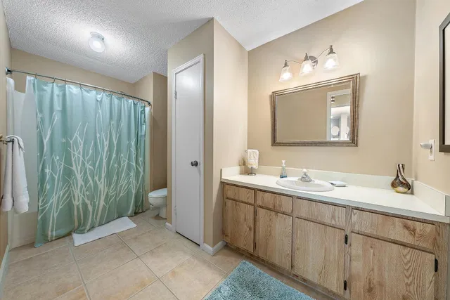  Unit 28c photo 11