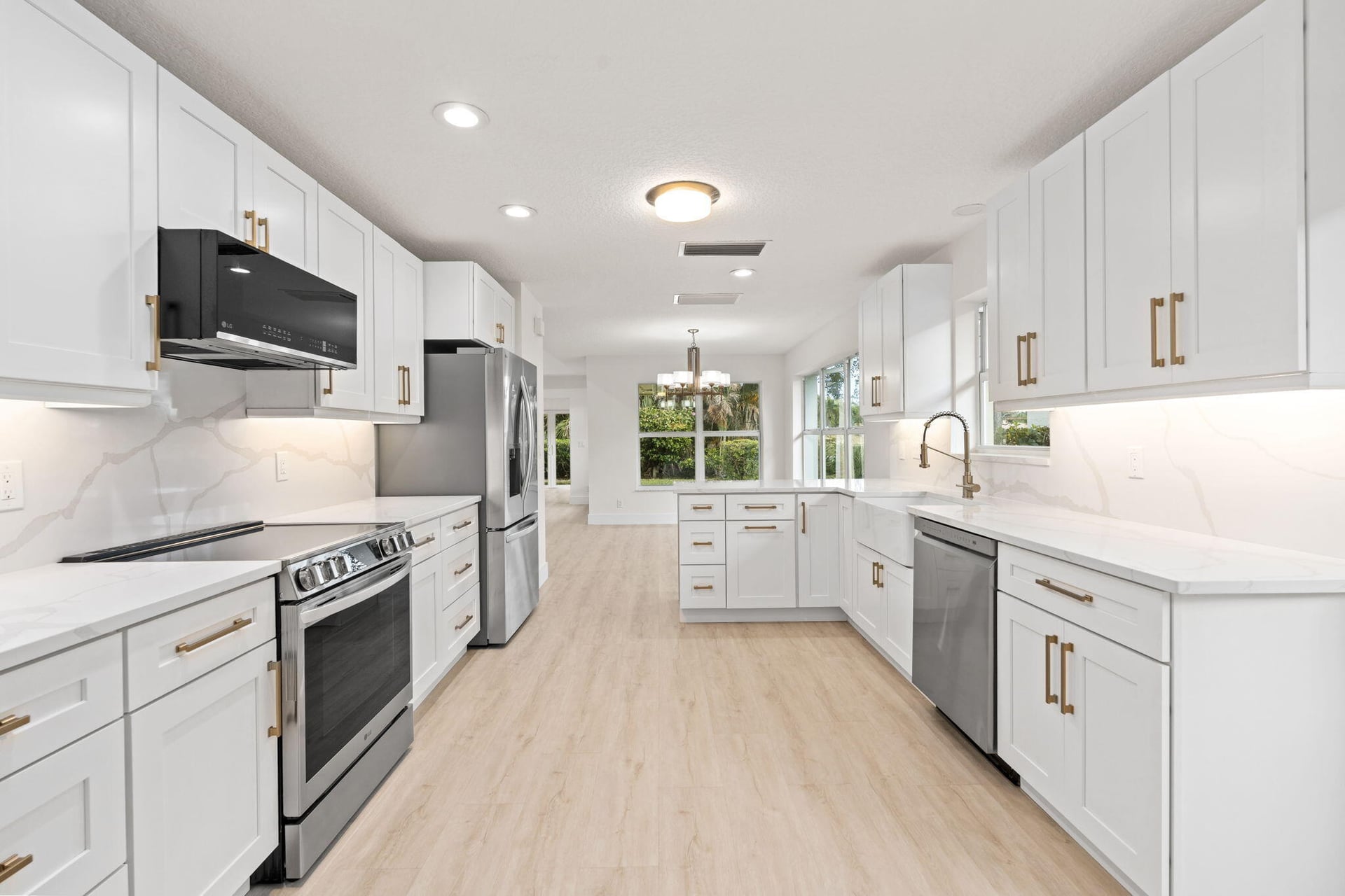 Monarch Country Club Residence photo 8