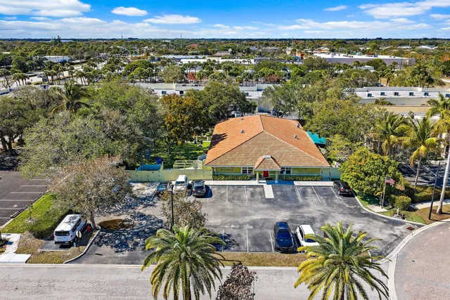 Residence photo 3