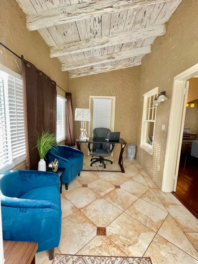 West Palm Beach Unit Sfh With A Detached Apt. photo 8
