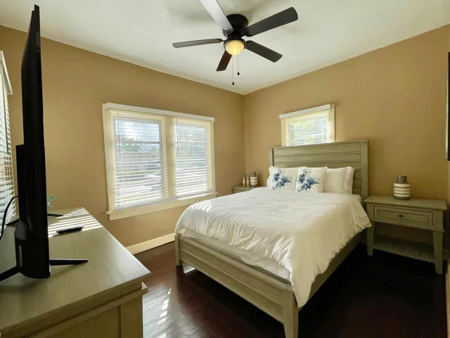 West Palm Beach Unit Sfh With A Detached Apt. photo 12