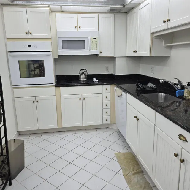 The Patrician of Palm Beach Unit 812 photo 9