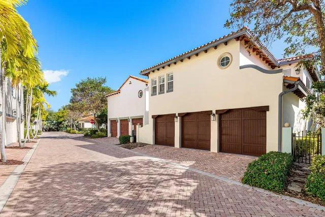 Palm Trail Delray Beach Residence photo 8