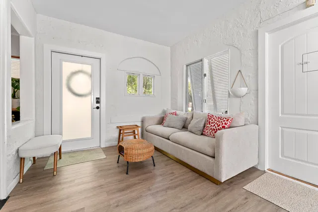 Residence photo 4