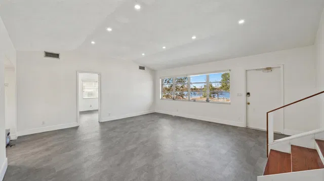 Residence photo 9