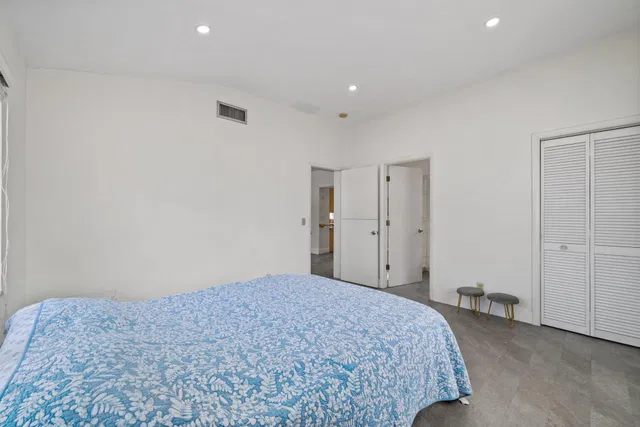 Residence photo 24