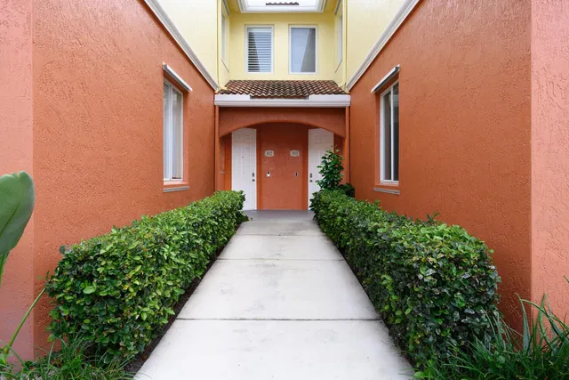 Unit 103 photo 2