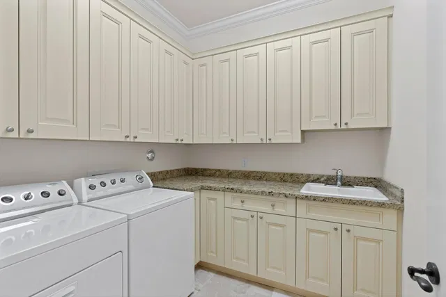 Residence photo 22