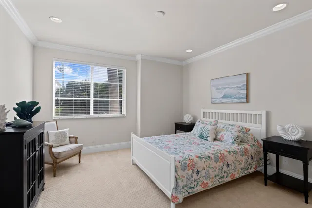 Residence photo 26
