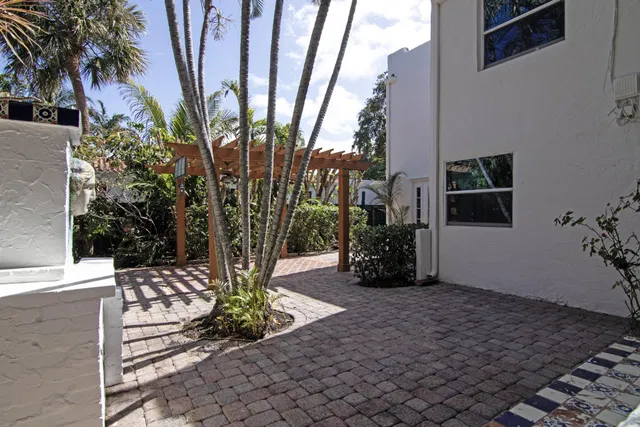 Old Northwood Residence photo 5