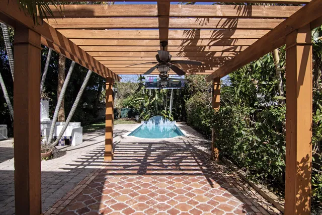 Old Northwood Residence photo 7