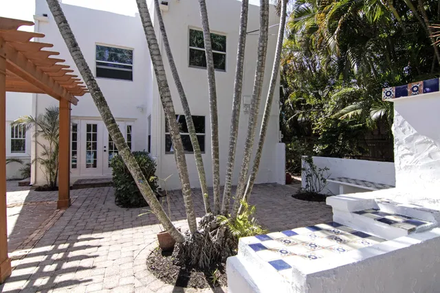 Old Northwood Residence photo 8