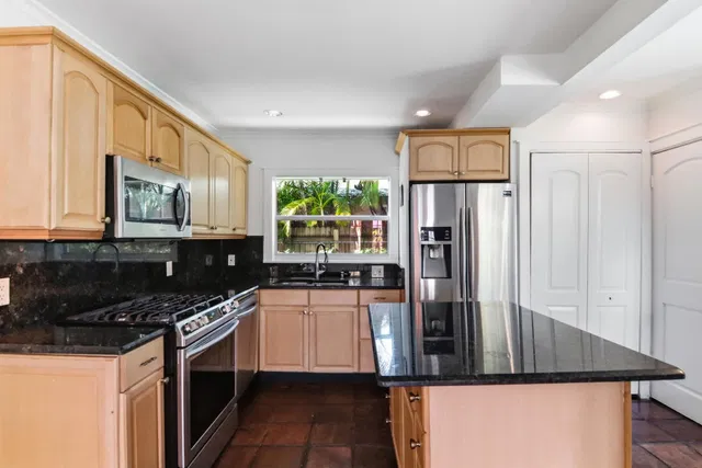 Old Northwood Residence photo 11