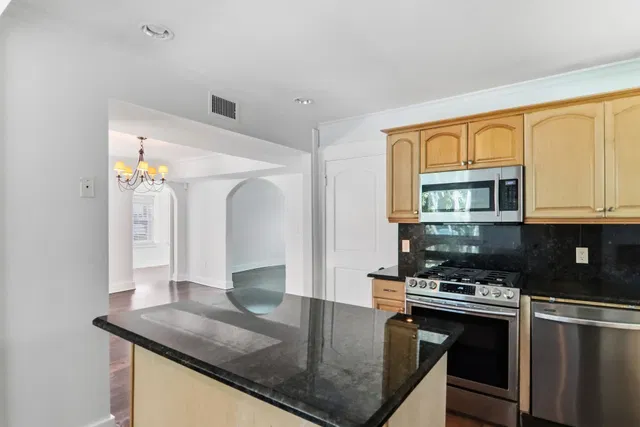 Old Northwood Residence photo 12
