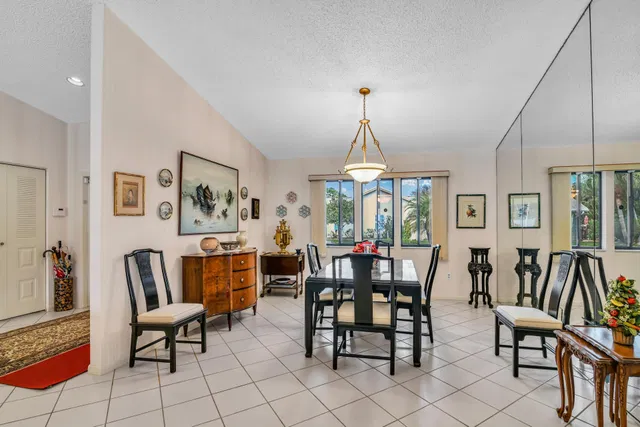 Residence photo 10