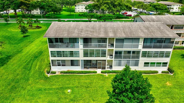 Residence photo 8