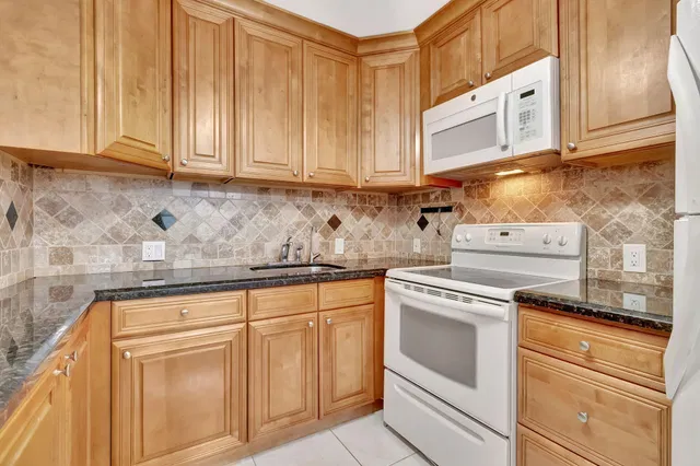 Residence photo 14