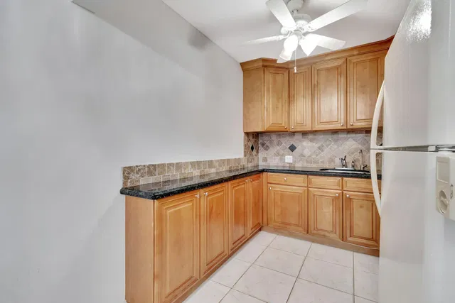 Residence photo 16