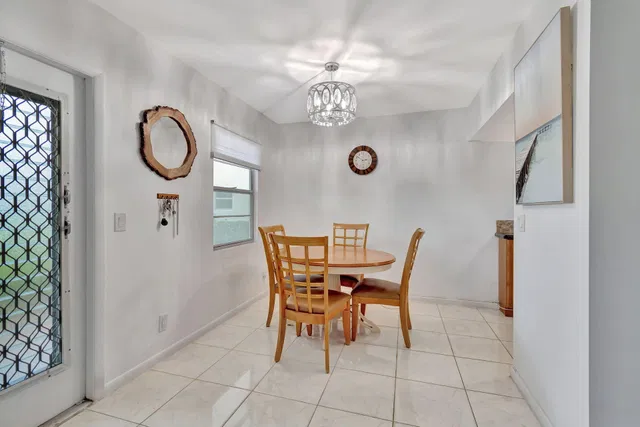 Residence photo 19