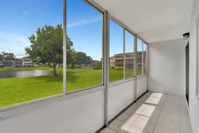 Residence photo 39