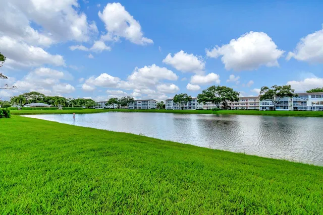 Residence photo 42