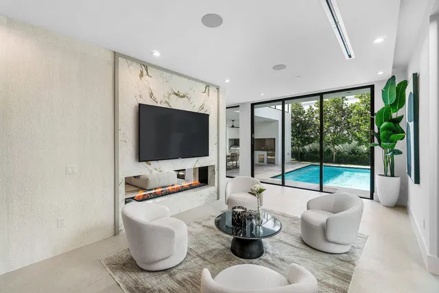 Palm Trail Delray Beach Residence photo 27