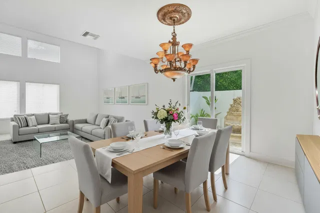 West Palm Beach Residence photo 12