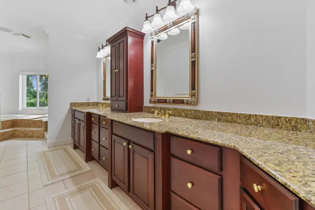 West Palm Beach Residence photo 16
