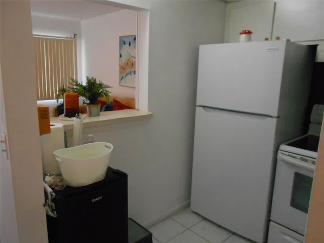  Unit C photo 11
