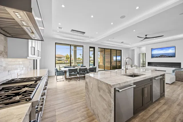 Village of North Palm Beach Residence photo 20