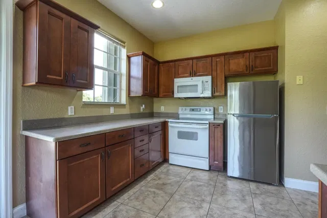 Residence photo 5