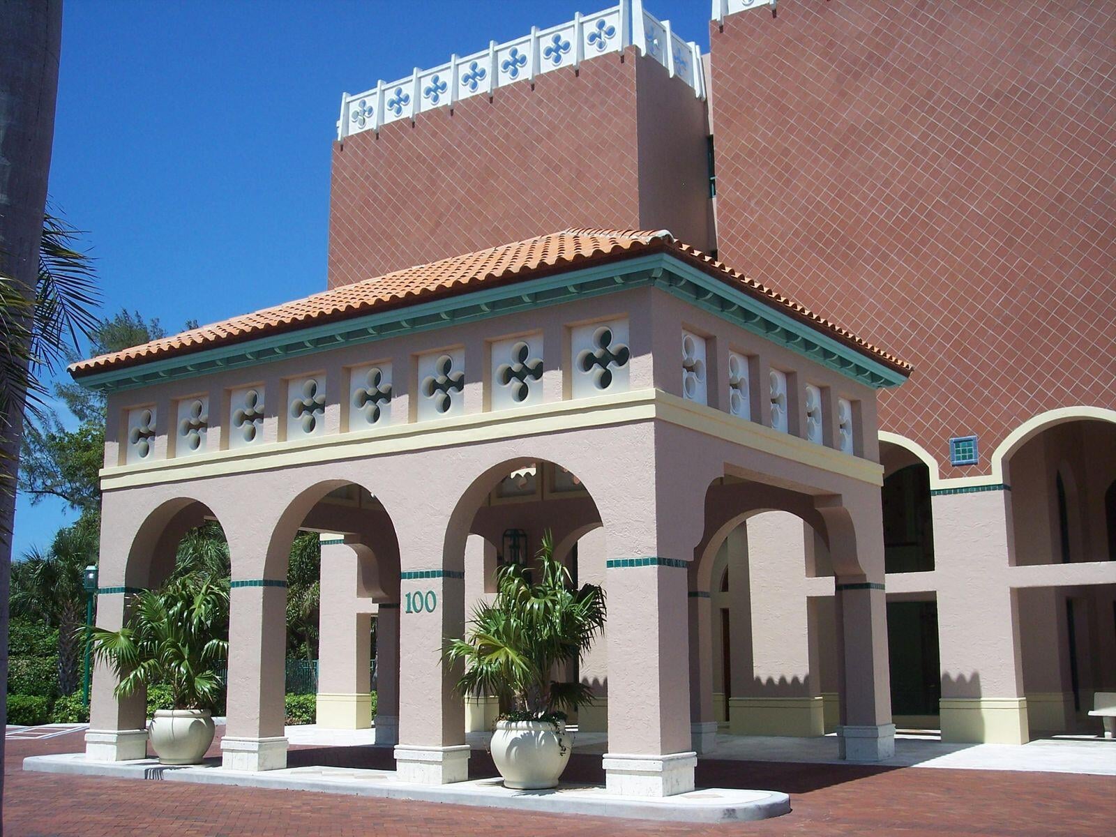 Mizner Court Unit 102 photo 2