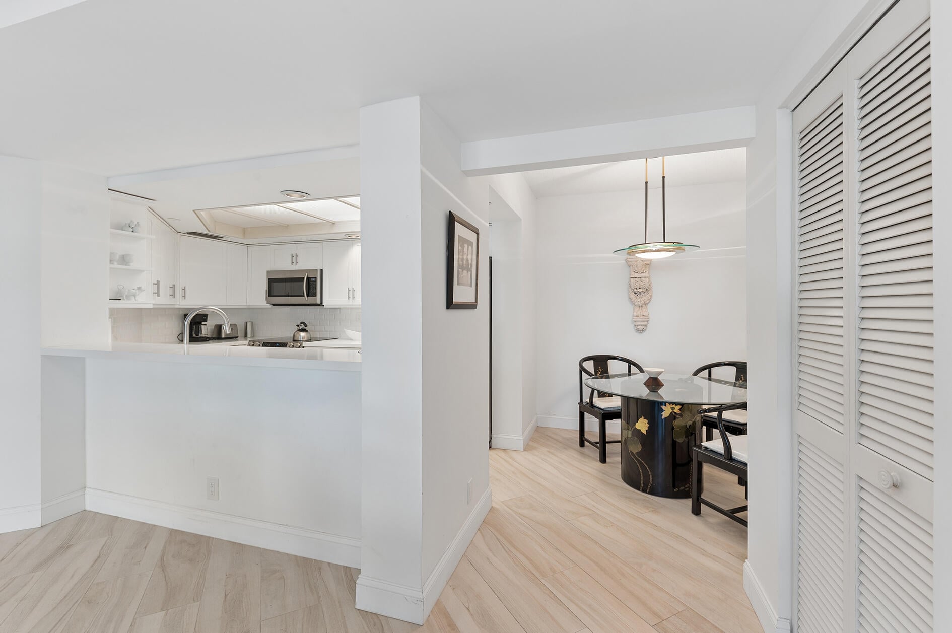 Mizner Court Unit 102 photo 8