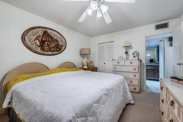 Residence photo 24