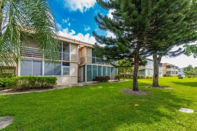 Residence photo 29