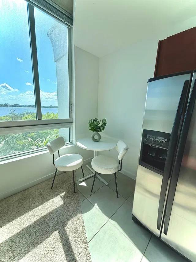 The Edge Unit 308 photo 21