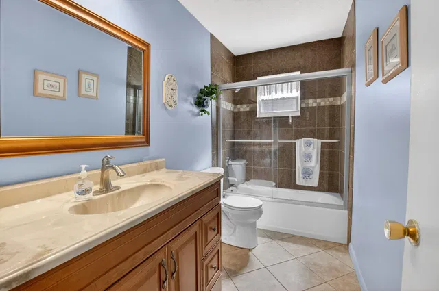Residence photo 16