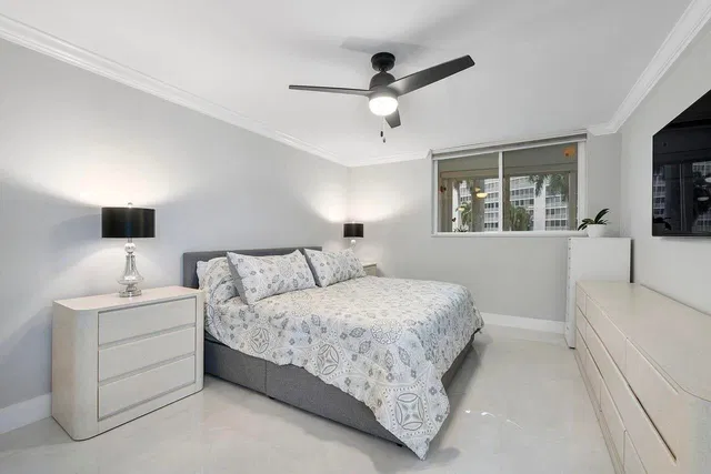 Unit 317-c photo 14