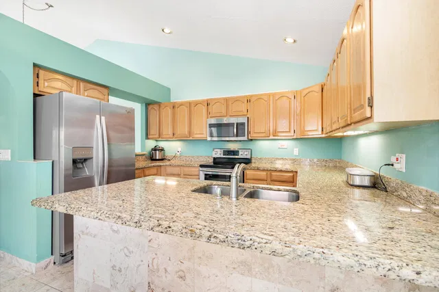  Residence photo 11
