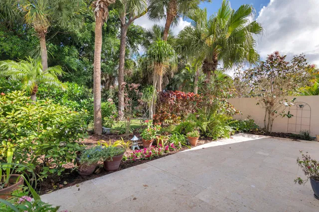  Residence photo 24