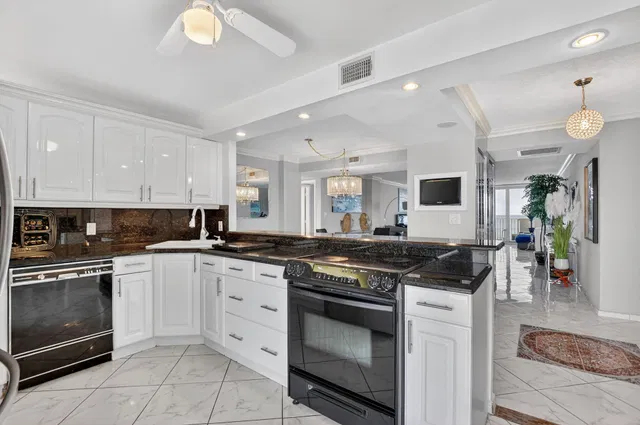 Boca Raton Unit 1004 photo 12