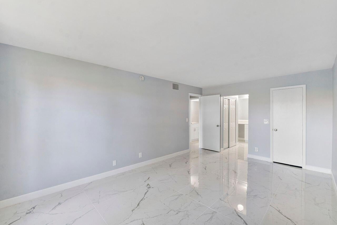 Unit 107 photo 13
