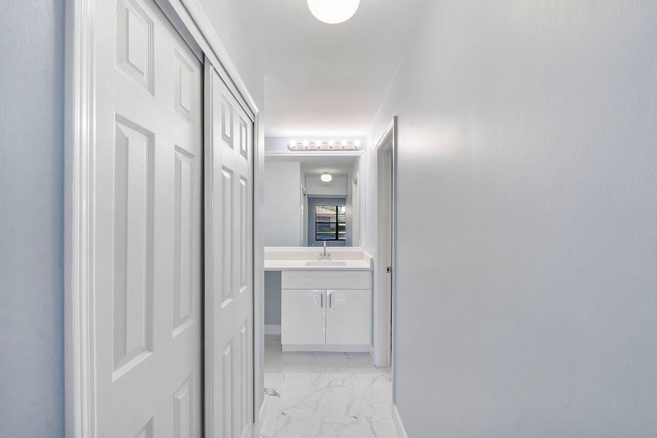 Unit 107 photo 16