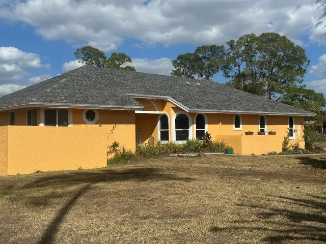 Residence photo 2