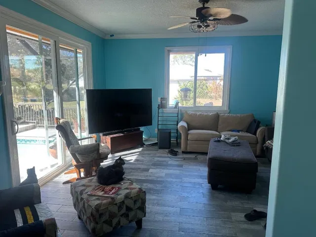 Residence photo 17