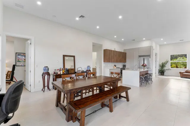 Residence photo 11