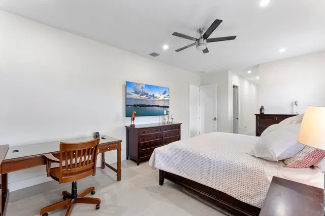 Residence photo 18