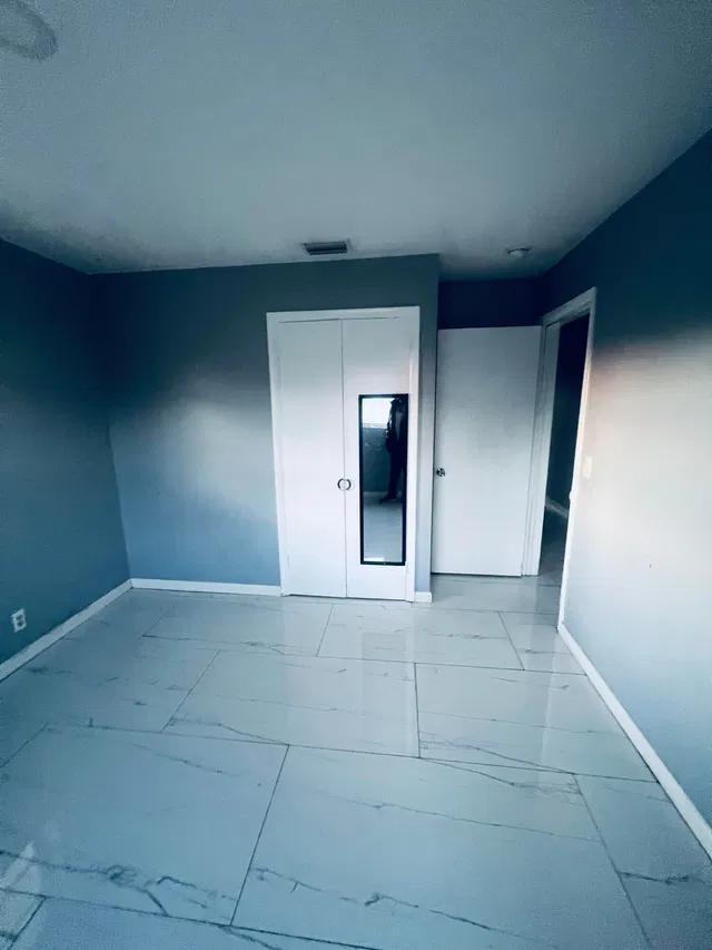 Residence photo 2