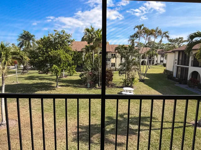 Unit C-2 photo 12